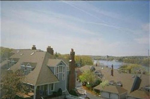 3rd image of 7 Eastern Point Dr