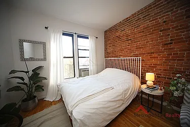Rented by Metropolitan Realty