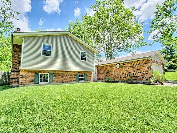 2nd image of 1207 Hollyhill Dr