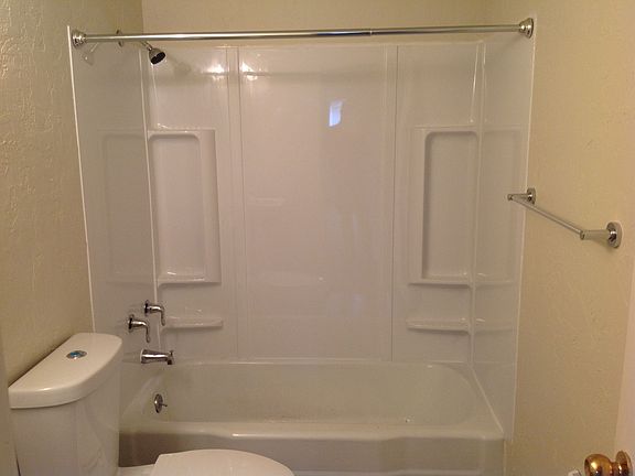 4th image of 1315 Violet St SE APT 5