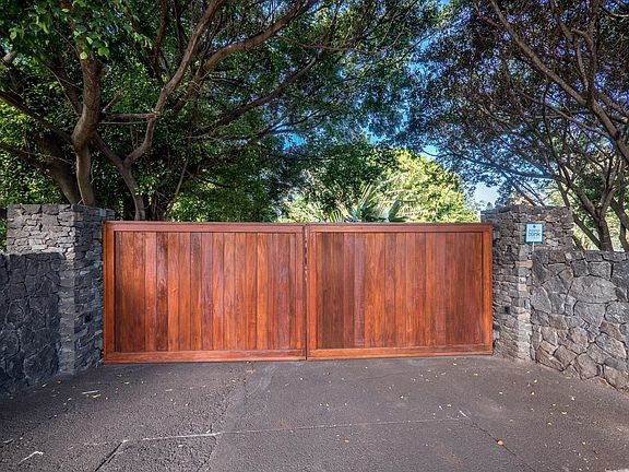 3rd image of 4025 Lower Honoapiilani Rd