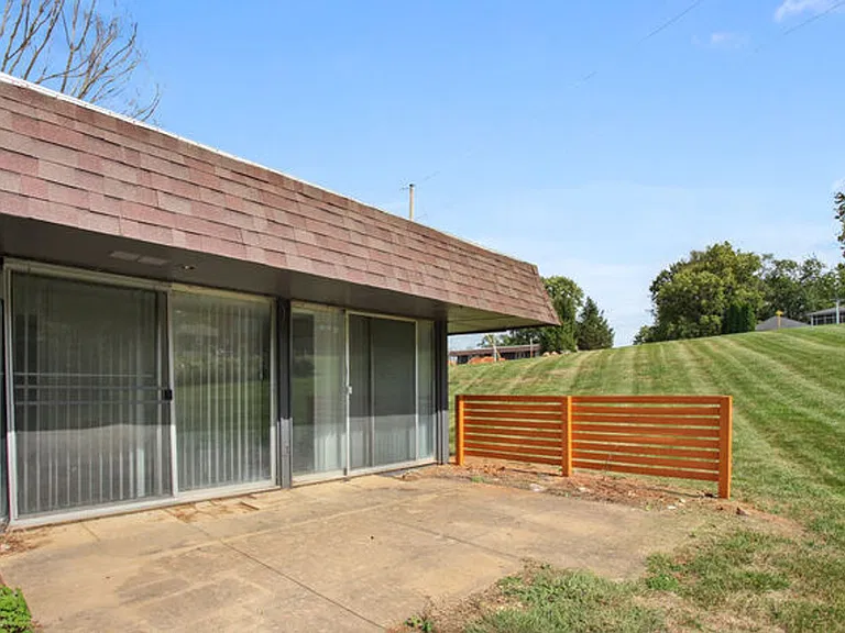 10561 Cypress Ave — Photo 7