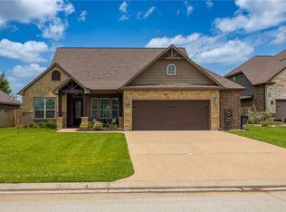 3050 Embers Loop, Bryan, TX 77808