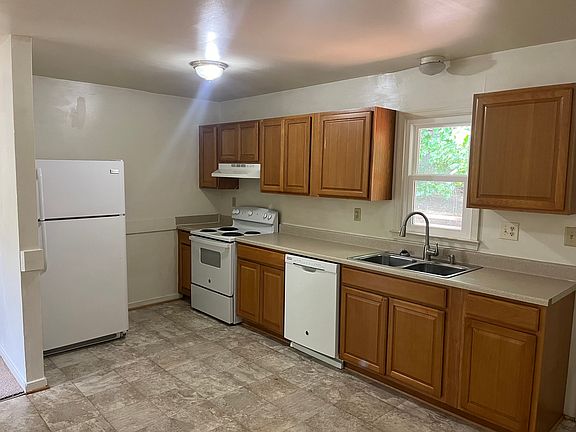 Large Eat In Kitchen