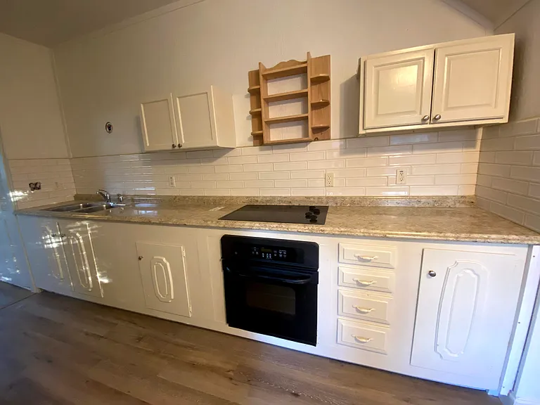 410 SW 4th Ave #B — Photo 6