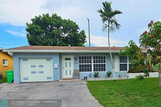 6865 NW 27th Ct — Photo 8