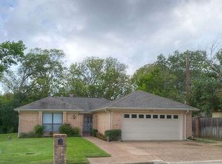 700 Chevy Chase, Bryan, TX 77802