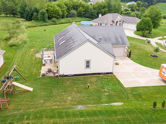 3rd image of W2372 McAleavey Ct