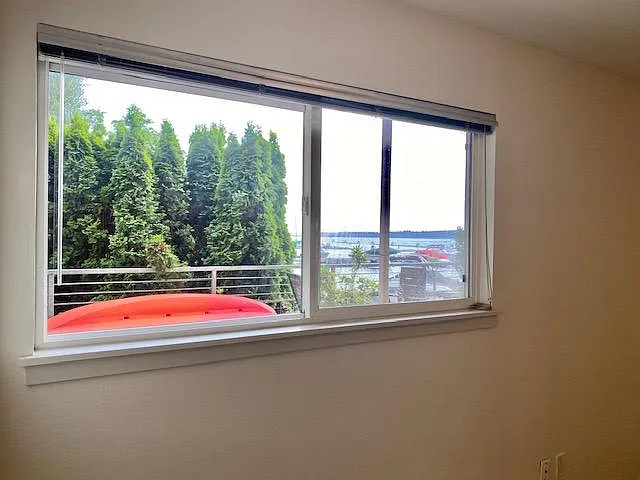 Room 1 with the view of Lake Washington.