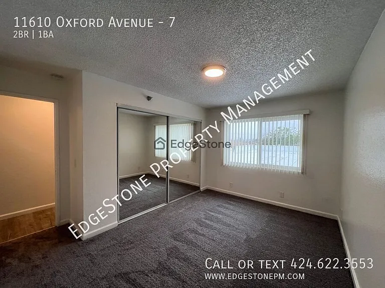 11610 Oxford Ave #7 — Photo 9