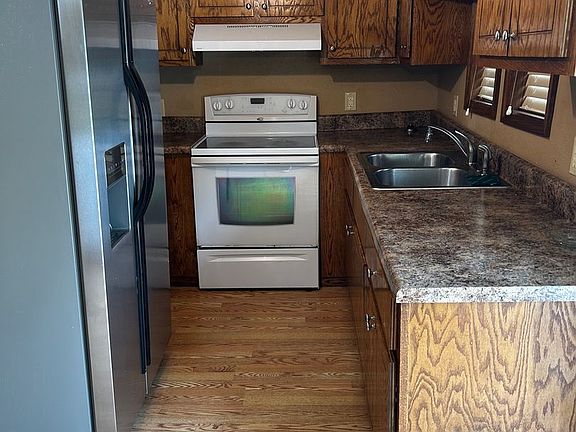 4th image of 406 Franklin Ave