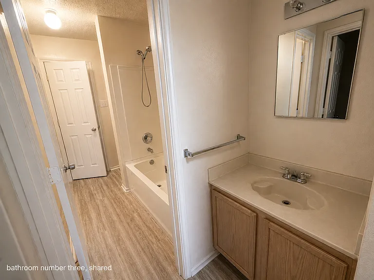 511 Travis Ranch Trl — Photo 27