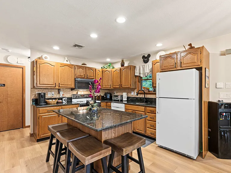 2174 Lakeview Dr E — Photo 13