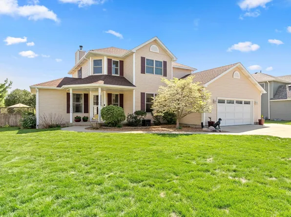 520 Augusta Dr, Chatham, IL 62629