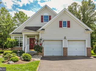 7 Coneflower Ln, West Windsor, NJ 08550