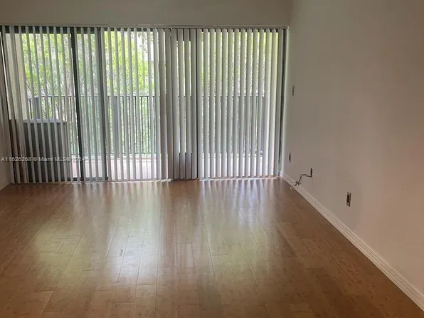 5901 Washington St APT 252, Hollywood, FL 33023