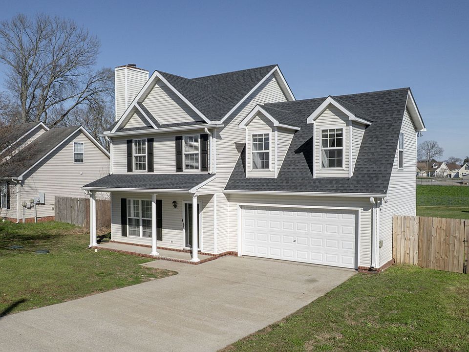 1st image of 697 Crescent Rd