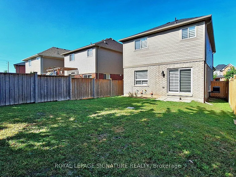 138 Sun King Cres — Photo 42