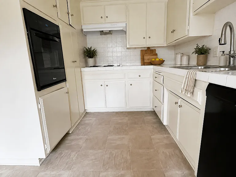 21025 Victor St. — Photo 17
