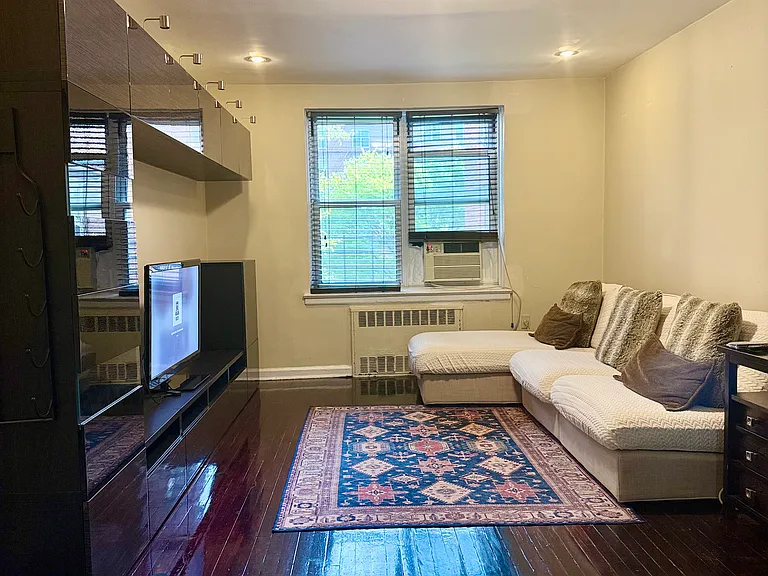 182-25 Wexford Ter #1A — Photo 1