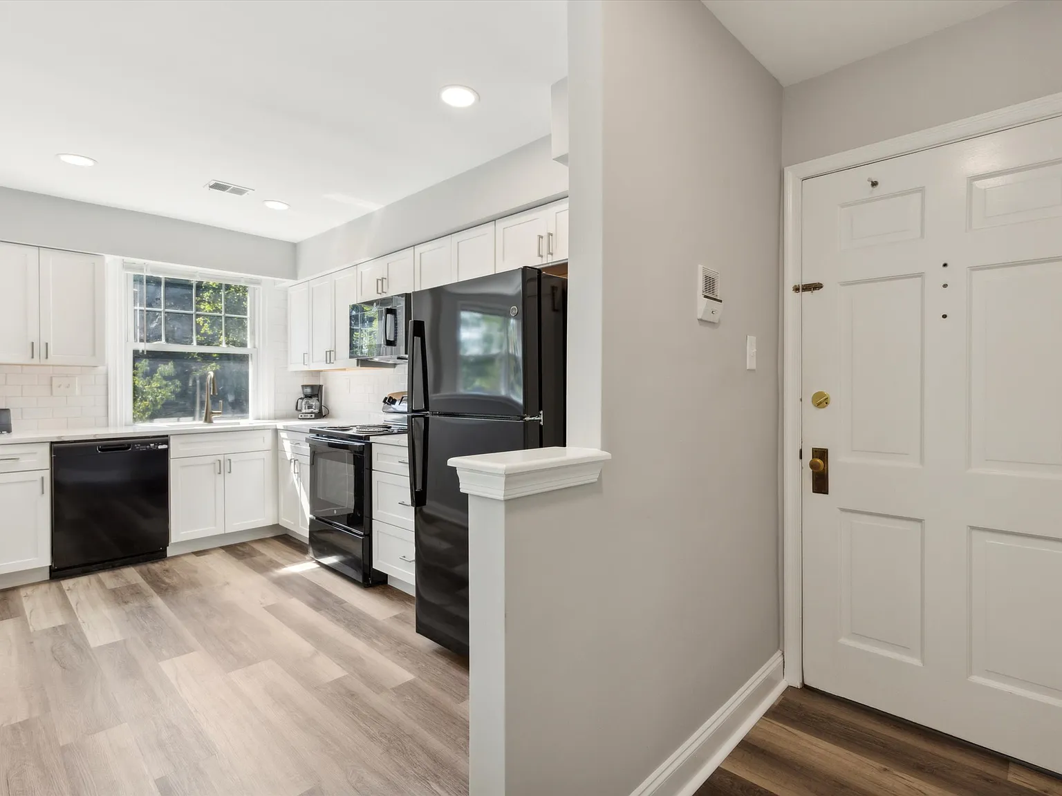 1 bed, 675 sqft, $1,850 — Photo 2
