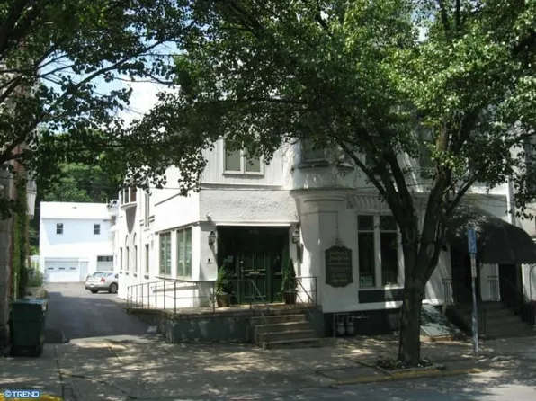 410 E Market St, Pottsville, PA 17901