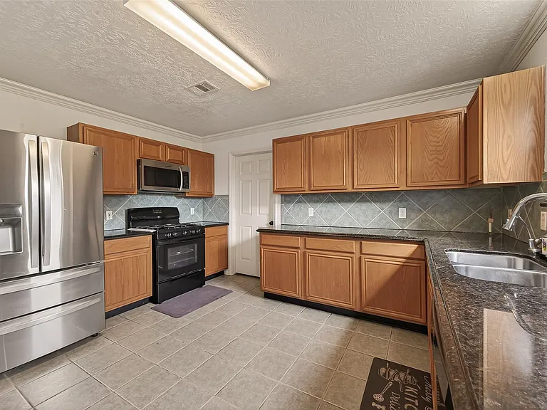 11002 Heron Nest St — Photo 18