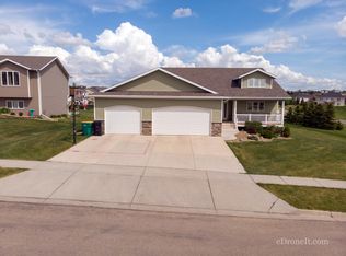 4801 Golden Wave Dr, Bismarck, ND 58503