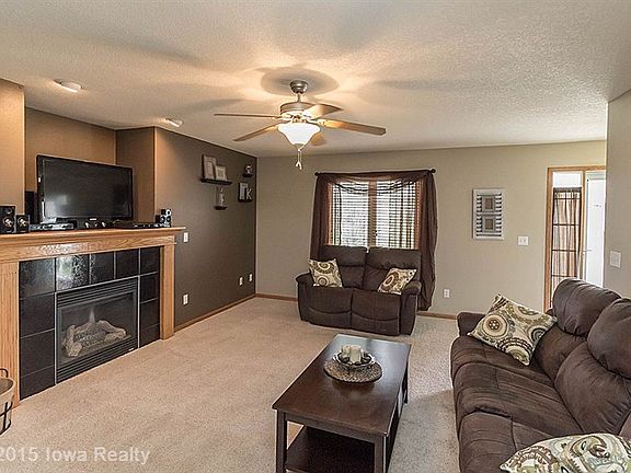 2nd image of 2055 SE Leeann Dr