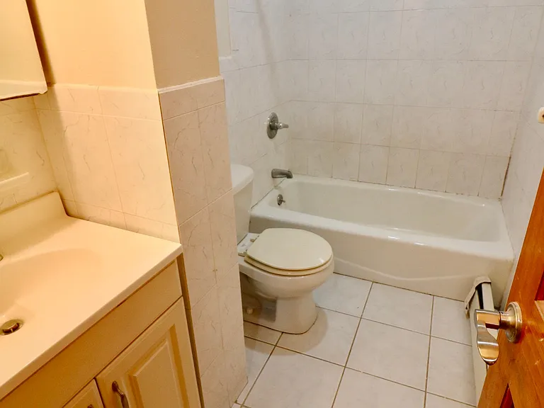 814 10th Ave #4C — Photo 6