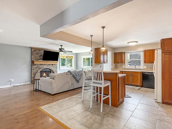 5th image of 49 Loch Haven Ln