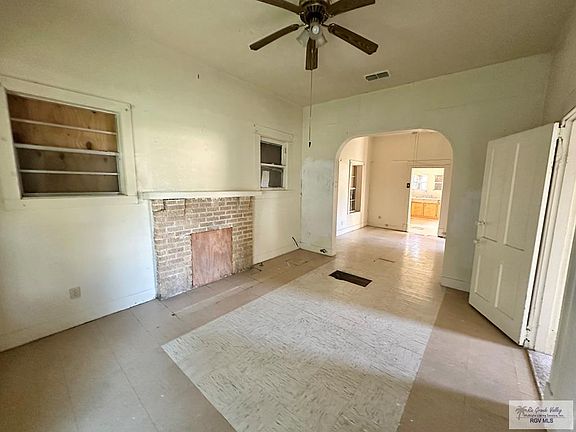 3rd image of 309 E Polk Ave