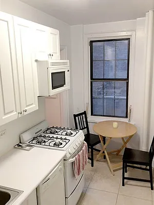 Rented by Rachel Realty | media 12