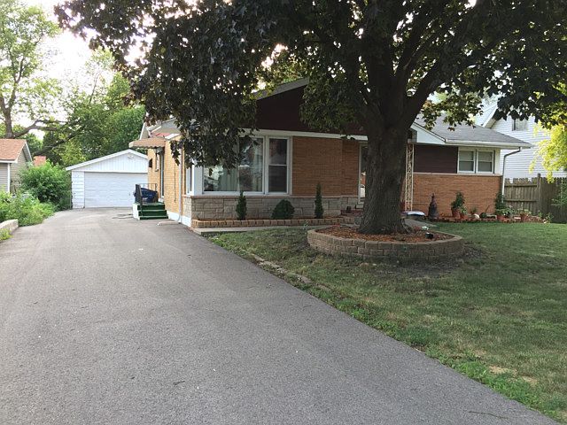 1st image of 136 S Marilyn Ave