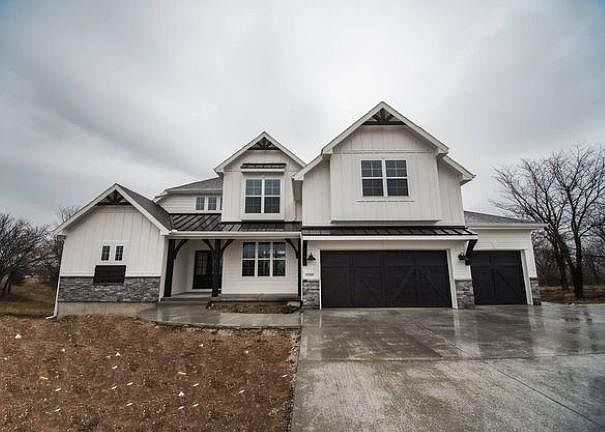 1st image of 10305 N Smalley Dr