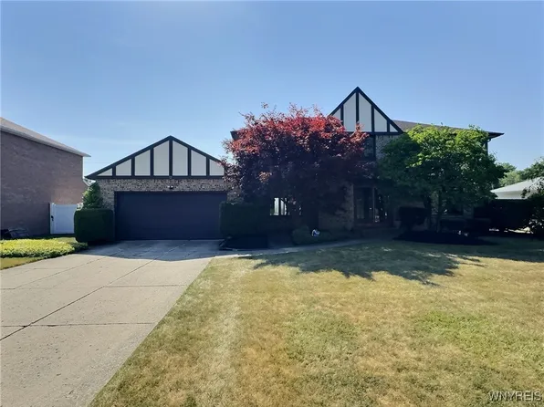 12 Troy View Ln, Williamsville, NY 14221