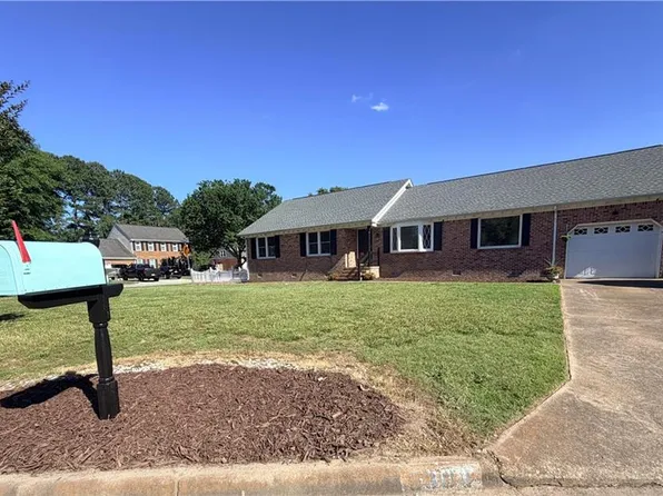 5304 Gale Dr, Virginia Beach, VA 23464
