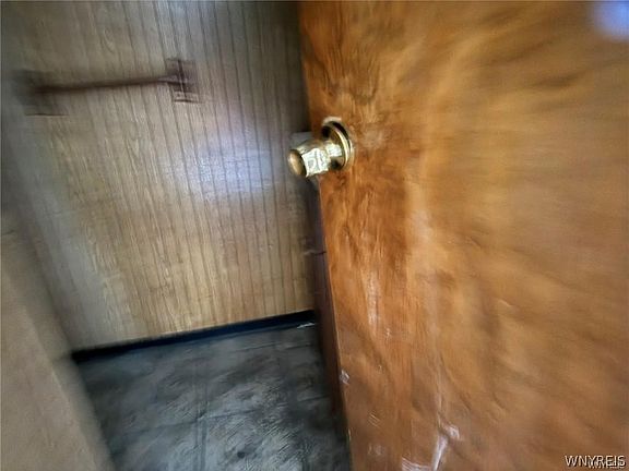 4th image of 2966 Bailey Ave