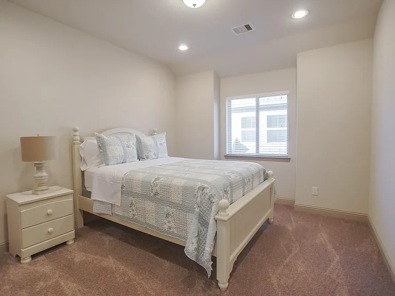 47 N Lochwood Way — Photo 36
