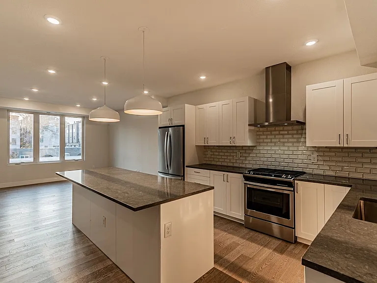 2853 W 23rd Ave #3 — Photo 3