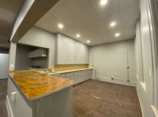 105 1st St E APT D, Independence, IA 50644