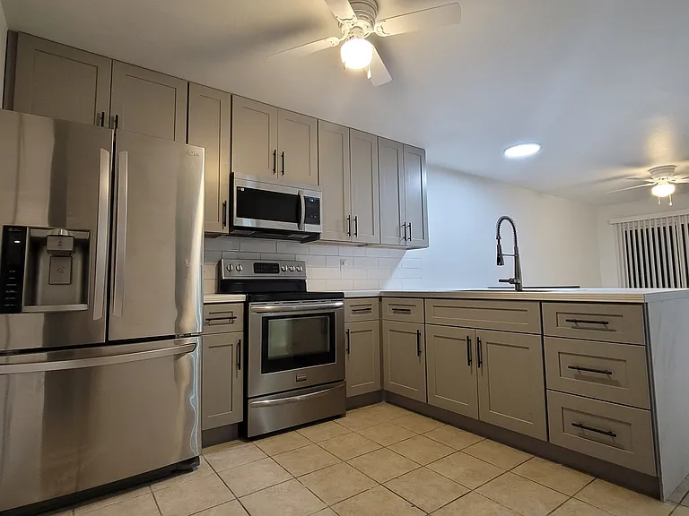 11232 Pendleton Ave — Photo 6