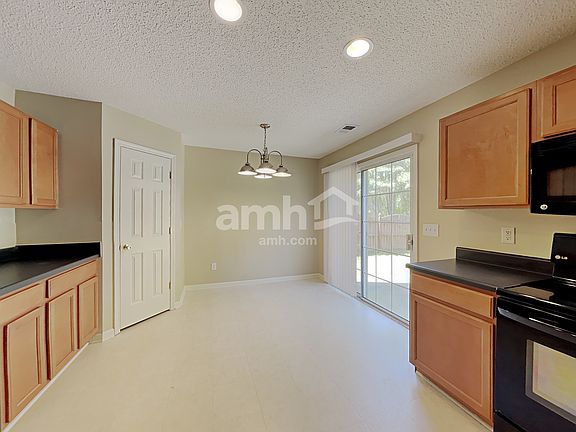 4th image of 347 Dogwood Creek Pl