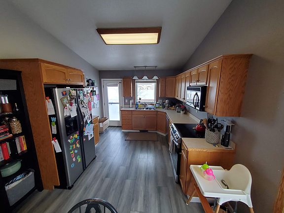 4th image of 1110-38 3rd Ave W