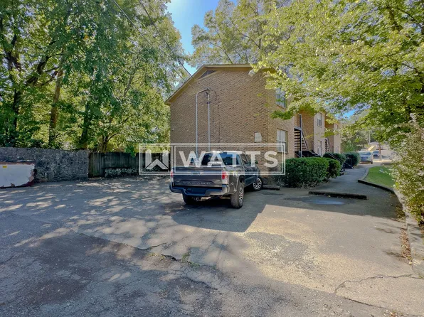 Convenient 2-Bedroom Apartment Behind Dreamland Bar-B-Q, 1413 14th St S APT 102, Birmingham, AL 35205