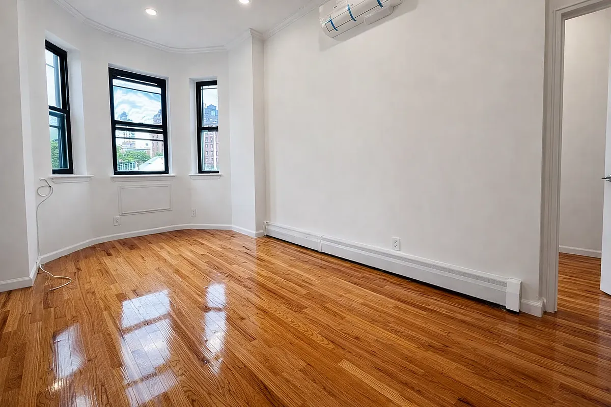 Photo 2 of 5 - 54 W 91st St #4-A - Manhattan, NY Building Photo - 54 W 91st St #4-A