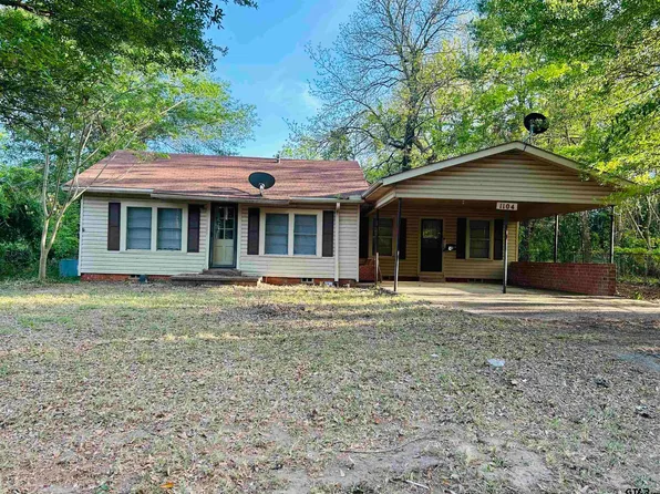 1104 W Noble St, Troup, TX 75789