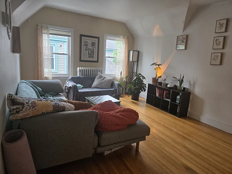467 Norwood Ave — Photo 3