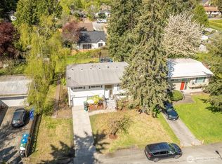 10577 40th Ave NE, Seattle, WA 98125