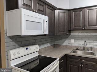 110 Landing Dr, Deptford, NJ 08096